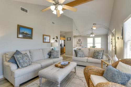 Pirates Beach House | < 1 Mi to Beach! Poolside Retreat in Galveston
