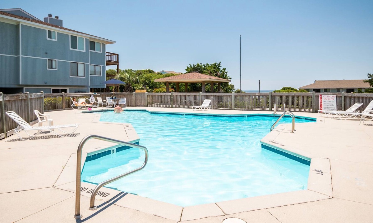 Caswell Beach Condo | 17 Pinehurst: Comfortable and Bright Caswell Beach Condo