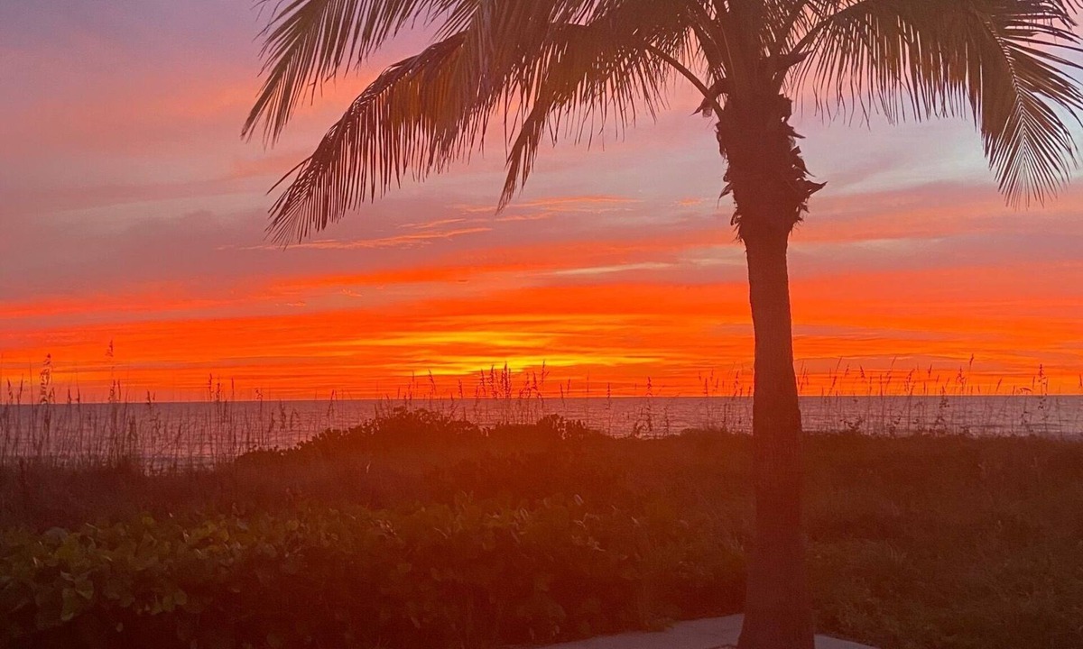 Longboat Key Condo | 2 Bd/2 Bath Condo on Sarasota Bay Across from Gulf of Mexico