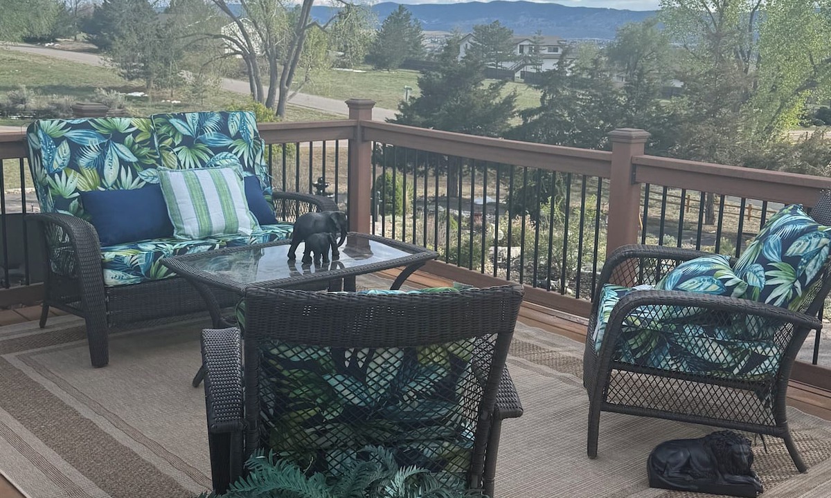 Westridge Apartment | 2BR Chatfield Quiet Retreat Mountain Views 2 Car Garage Furnished Pet Friendly