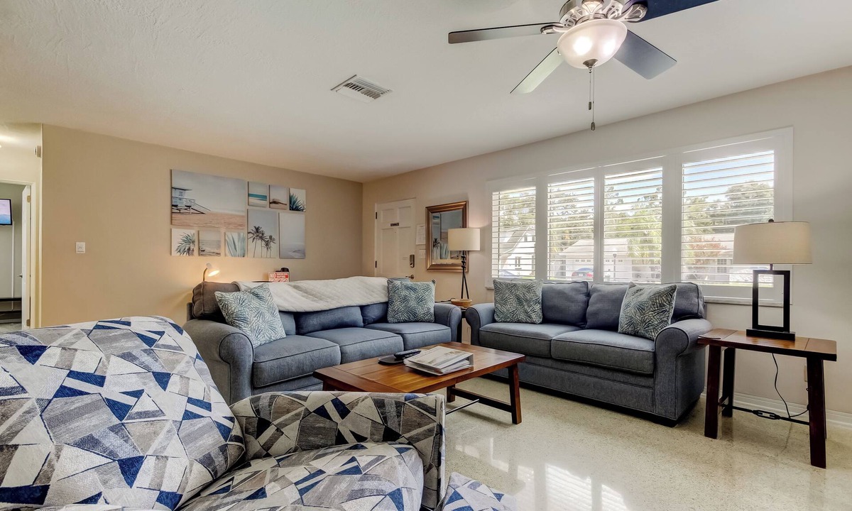 Boca Ciega Ridge House | 2Miles2GulfBeaches. Large Yard, Dog Friendly (Fee) Bonus Lounge/Kids Room