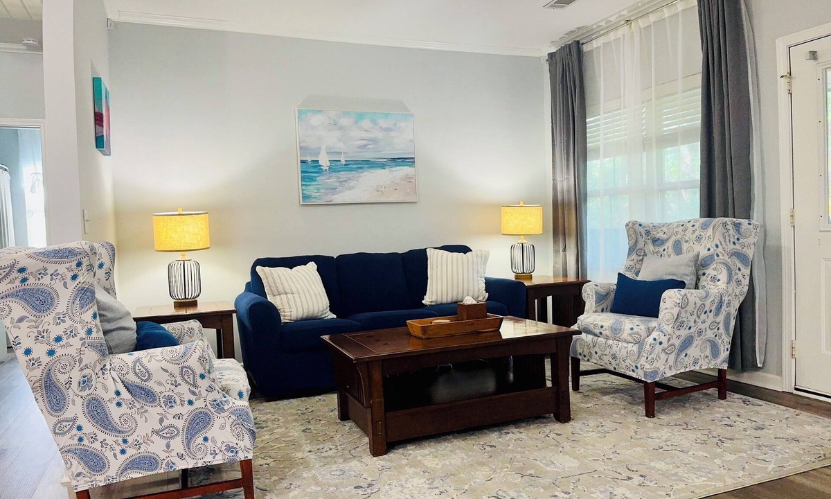 Moncks Corner Condo | 2nd Floor Walk-up. Close to wedding venues, restaurants and more!
