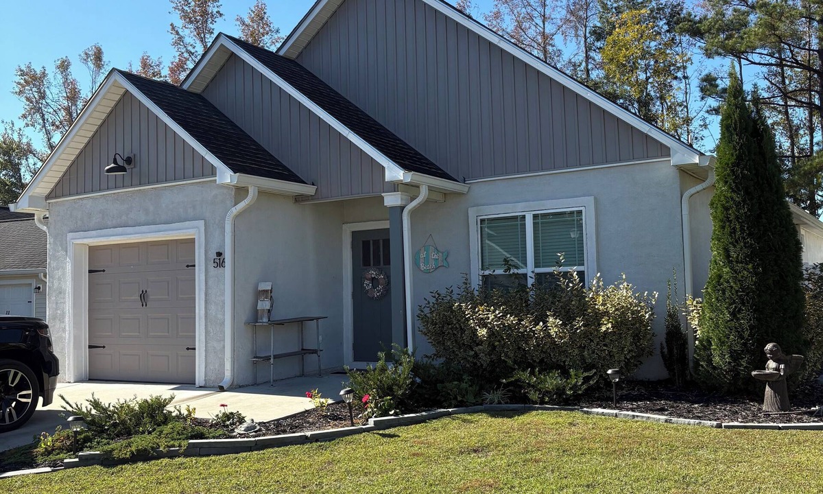 Longs House | 3-bedroom house in Longs with AC/heat pet friendly and peaceful neighborhood.