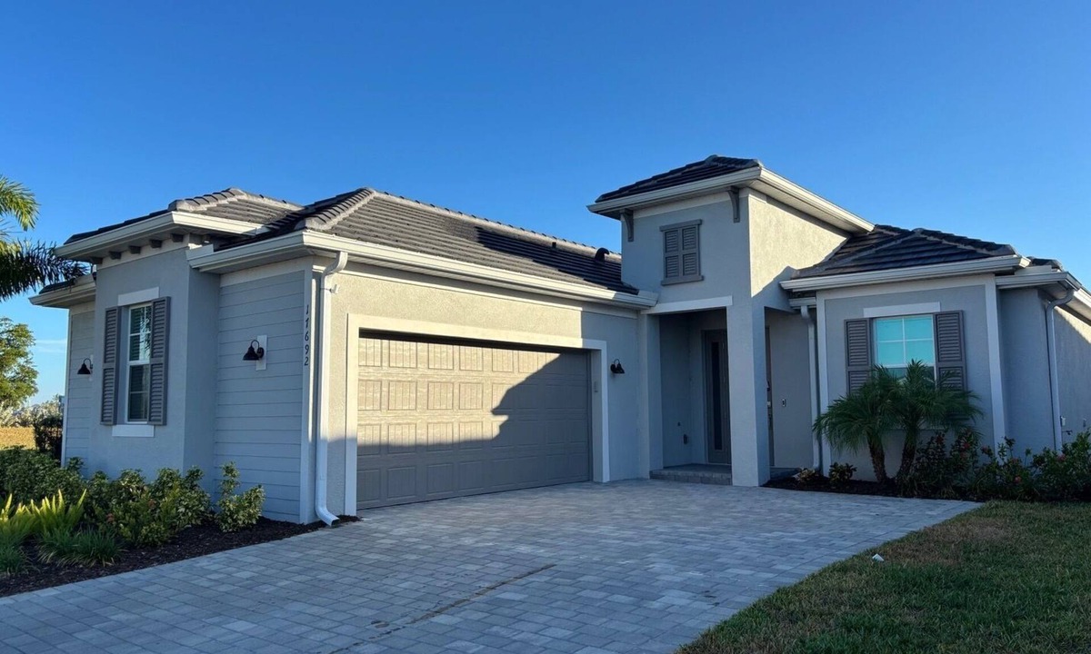 Venice Resort | 3 bedrooms 2.5 Bath Home in a Golf Resort Community