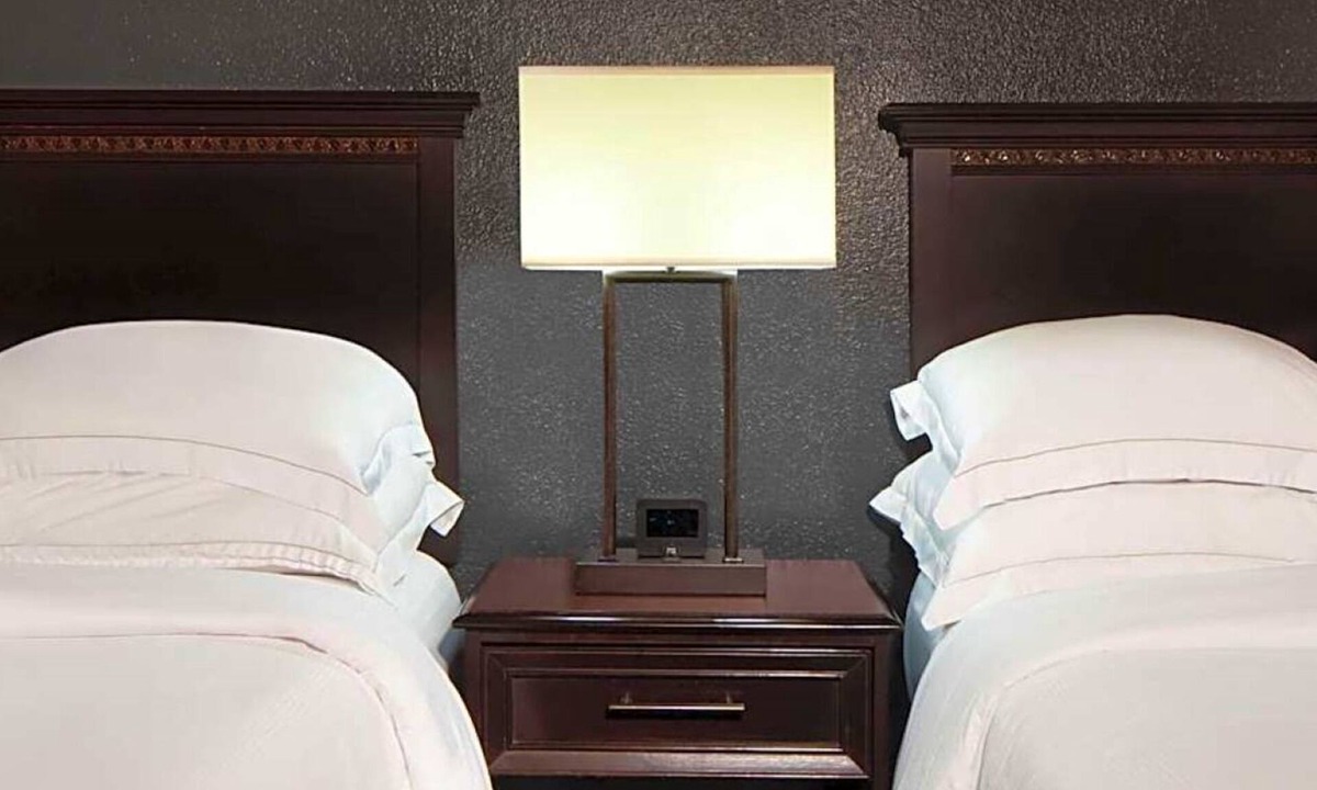 Nassau Bay Hotel | 3 Comfortable Rooms Near NASA's Johnson Space Center and with Swimming Pool