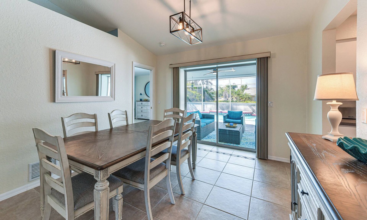 Englewood Cottage | 3 Mi to Beach! Englewood Family Gem + Private Pool