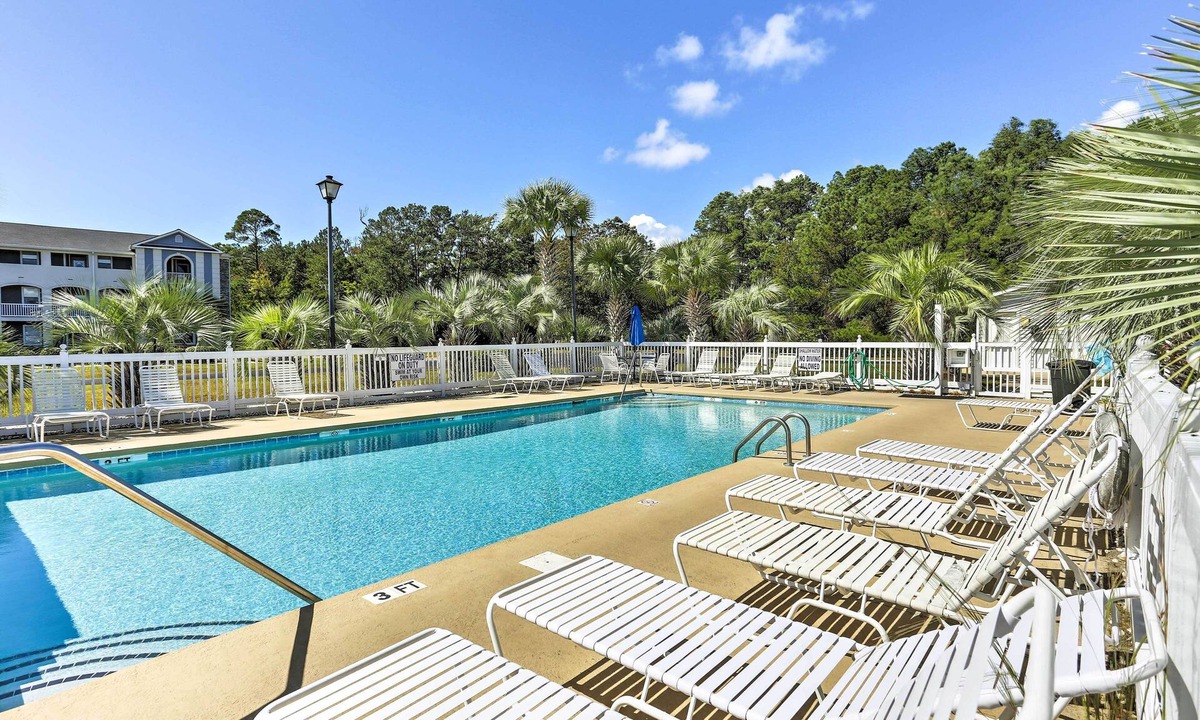 Carolina Yacht Landing Condo | 3 Mi to Cherry Grove Beach! Quiet Condo w/Balcony