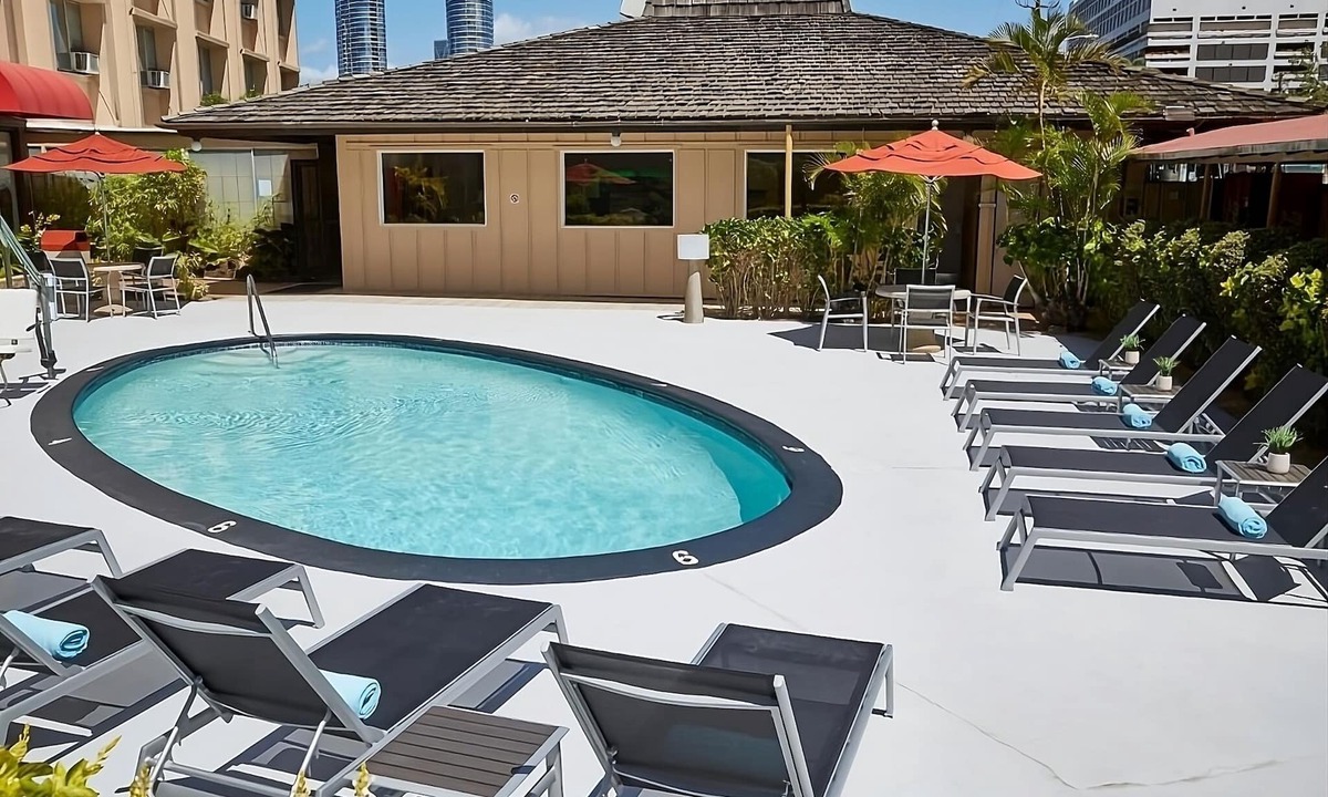 Ala Moana Hotel | 4 Family Friendly Units, Relaxing Garden Views, Pool Access, Minutes to Beaches