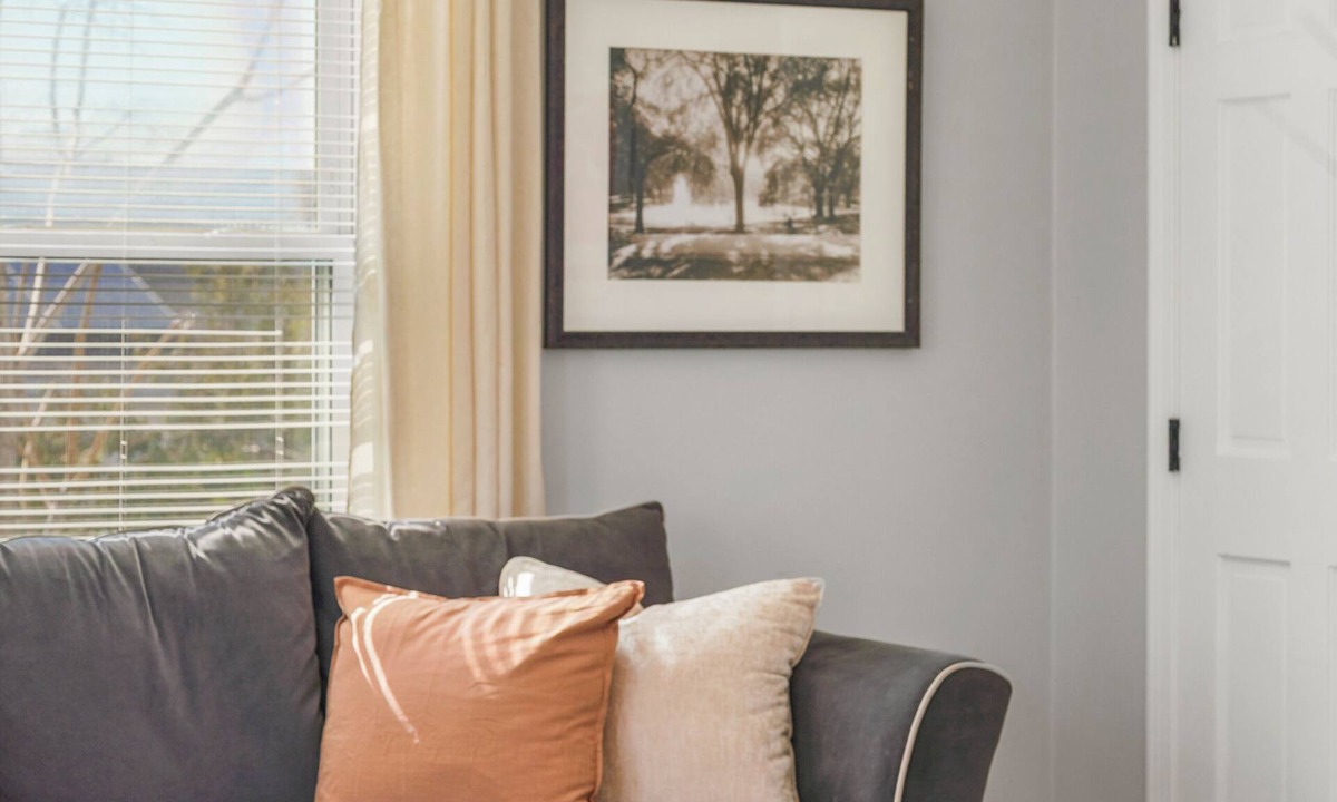 Meeting House Hill Condo | 4BR Near Downtown Boston Private Driveway Parking & 1-Min Walk to Train