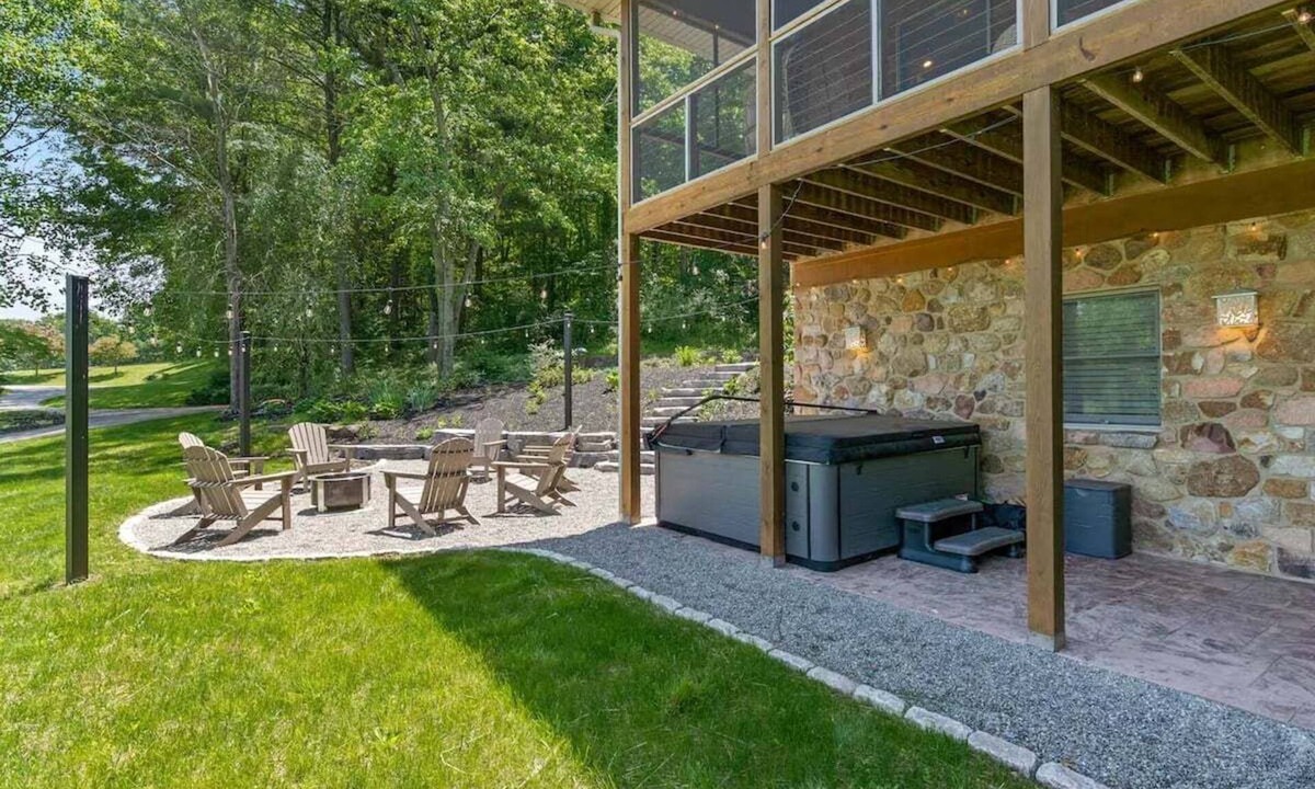 Rexmont House | 7BR Mountain Lodge | EV | 19ppl | Hot Tub & Games
