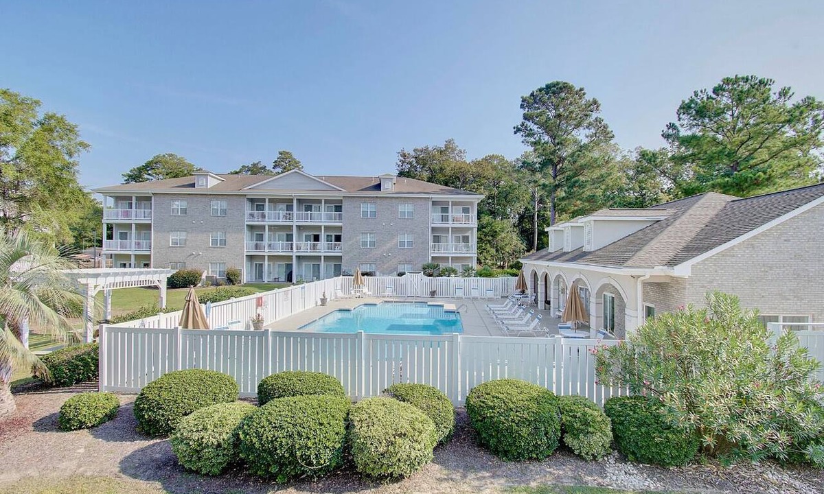 Sea Trail Condo | 805 - 3 Bedroom Villa adjacent to Oyster Bay Golf Links in Sunset Beach