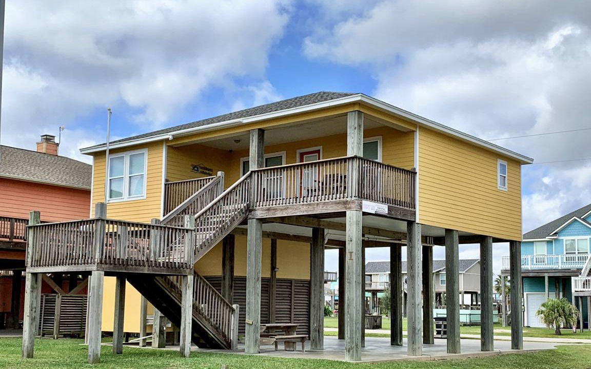 Crystal Beach House | 97 m² House ∙ 3 bedrooms ∙ 8 guests