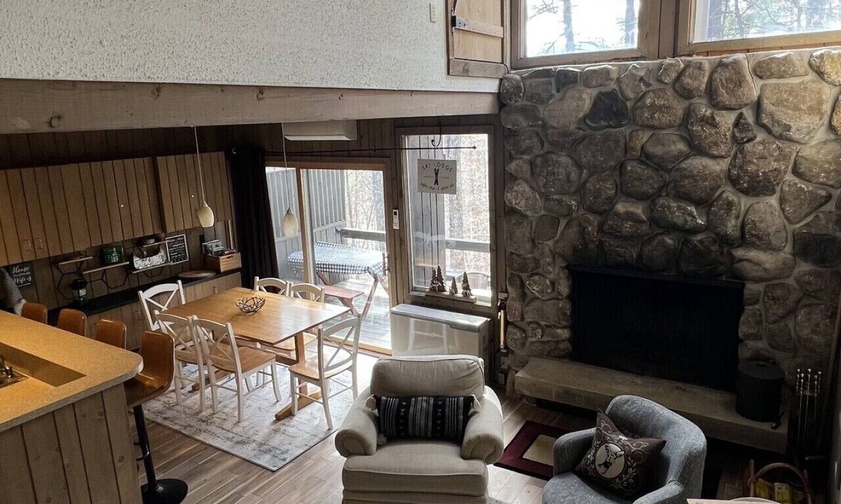 North Conway Villa | Adjacent units in North Conway, White Mountains - up to 20 Guests