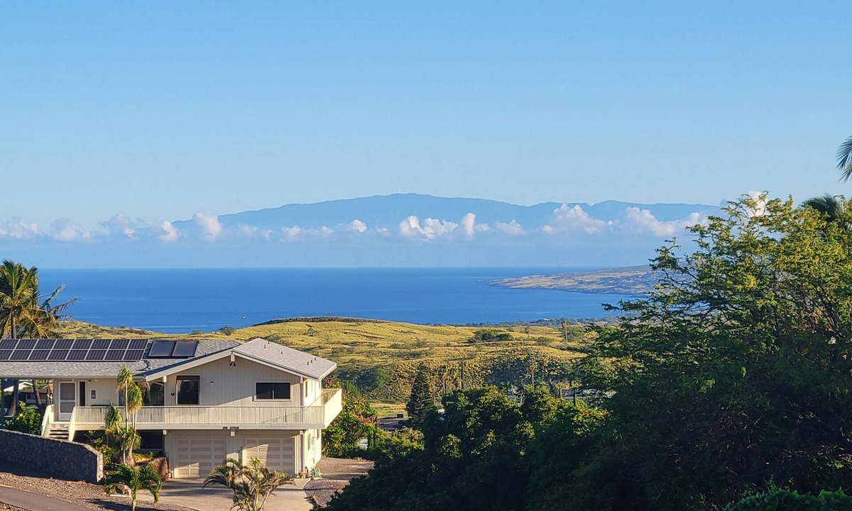 Francolin Place House | Amazing Island Views Hale 4-bedroom house in Waikoloa Village for relaxing stay.