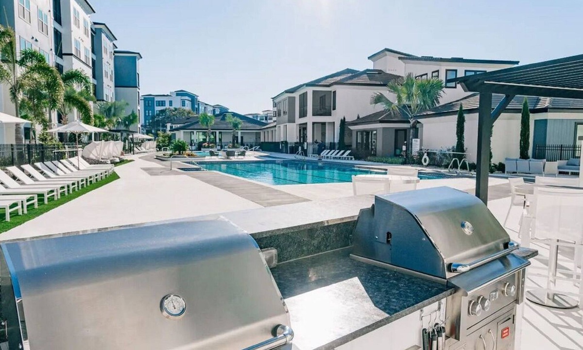 Port Tampa City Apartment | Barsala l Modern 1BD w/sofabed, Resort-style Pool