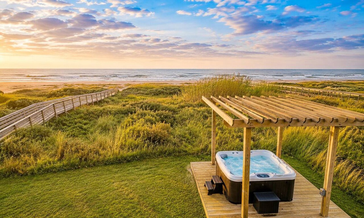 Miramar House | Beachfront | Hot Tub | Sleeps 16 | Private Walkover
