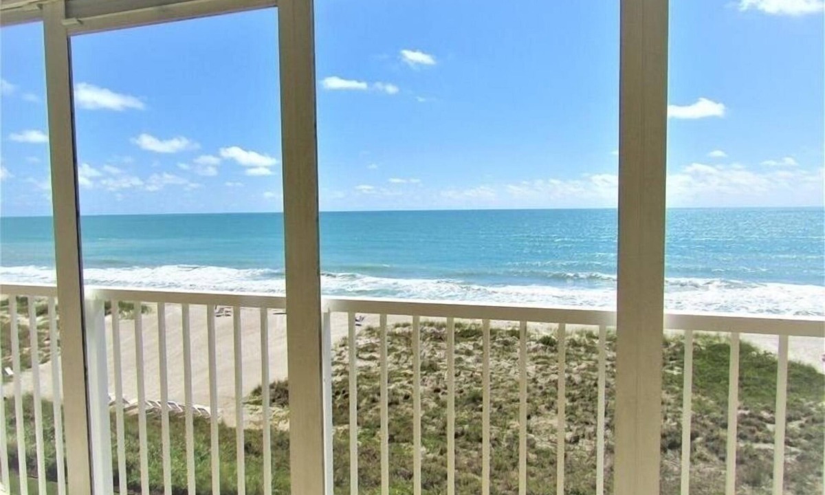 Longboat Key Condo | Beachfront Vacation Rental With Full Gulf View