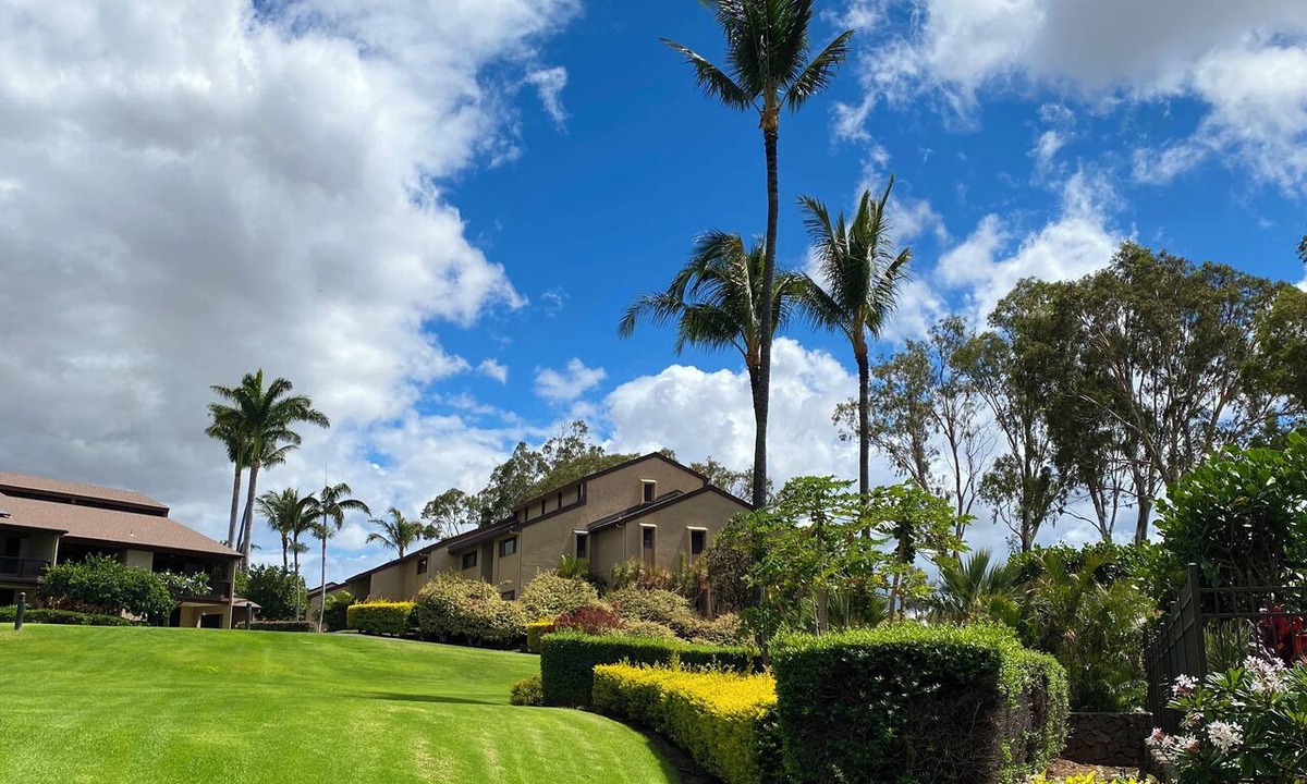 Waikoloa Village Condo | Beautiful condo in quiet area close to restaurants, shopping and golfing.