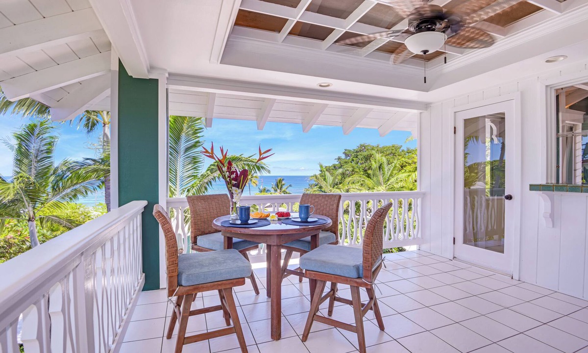 Kahaluu Bay House | Big Island Retreat
