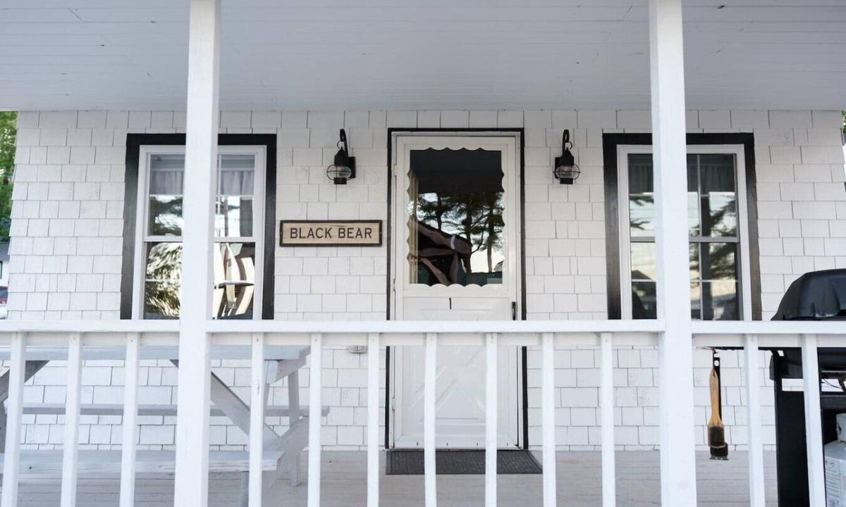 Sebago Cabin | Black Bear Cottage on the Stunning West Shore of Sebago Lake