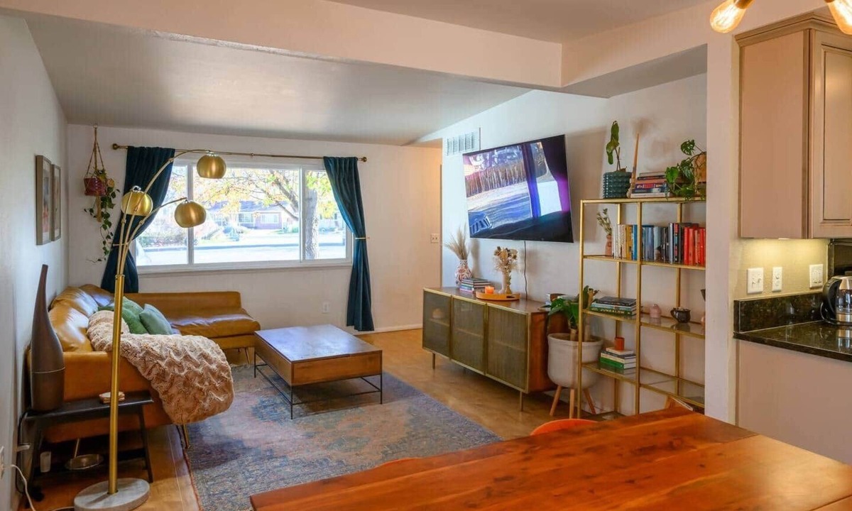 Veterans Park House | Boise Boho - Hot Tub - Peaceful Retreat