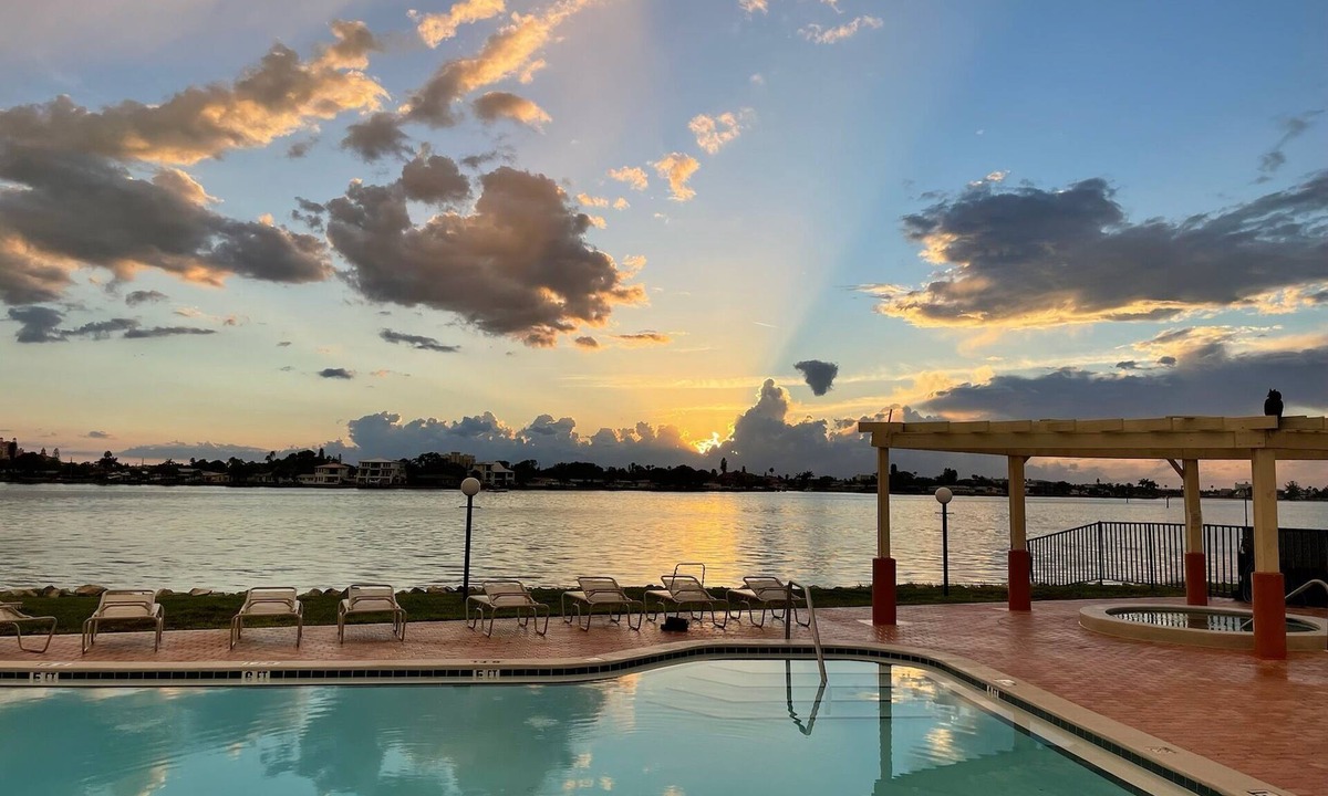 Casa del Mar Condo | Breathtaking Panoramic Ocean views and quick drive or walk to Pass A Grill Beach