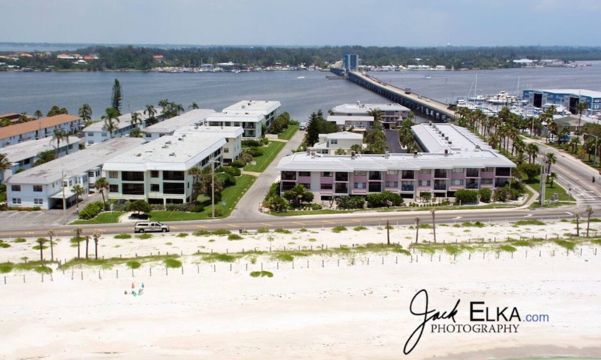 Bradenton Beach Condo | Bridgeport 101 · Gulf Views