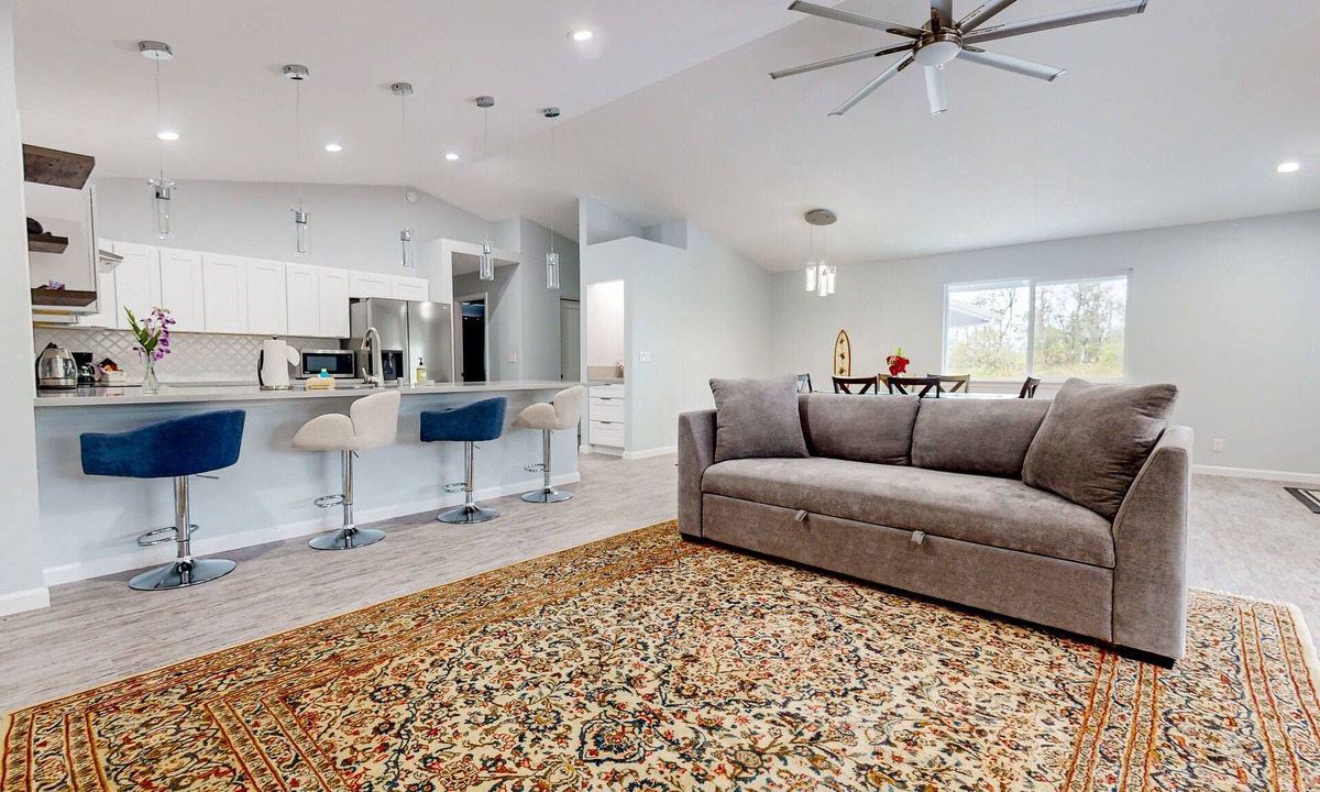 Orchidlands Estates House | Bright & modern dog-friendly oasis on two lush acres with generous patio & W/D