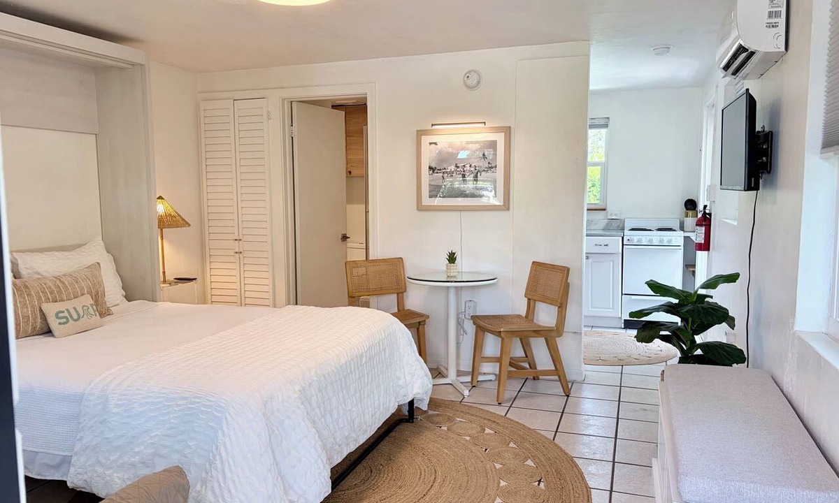 Alta Vista House | Bungalow on the Park-East