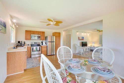 Papa House | Captain Cook Home on Quiet 3 Acres w/Fruit Trees