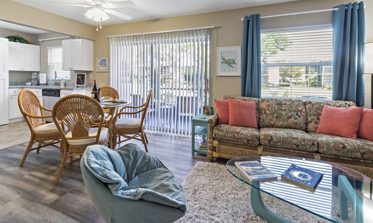 Anona Condo | "Casita Playa" Our Super-Cute 1/1 Beach Getaway! 6 min from IRB!