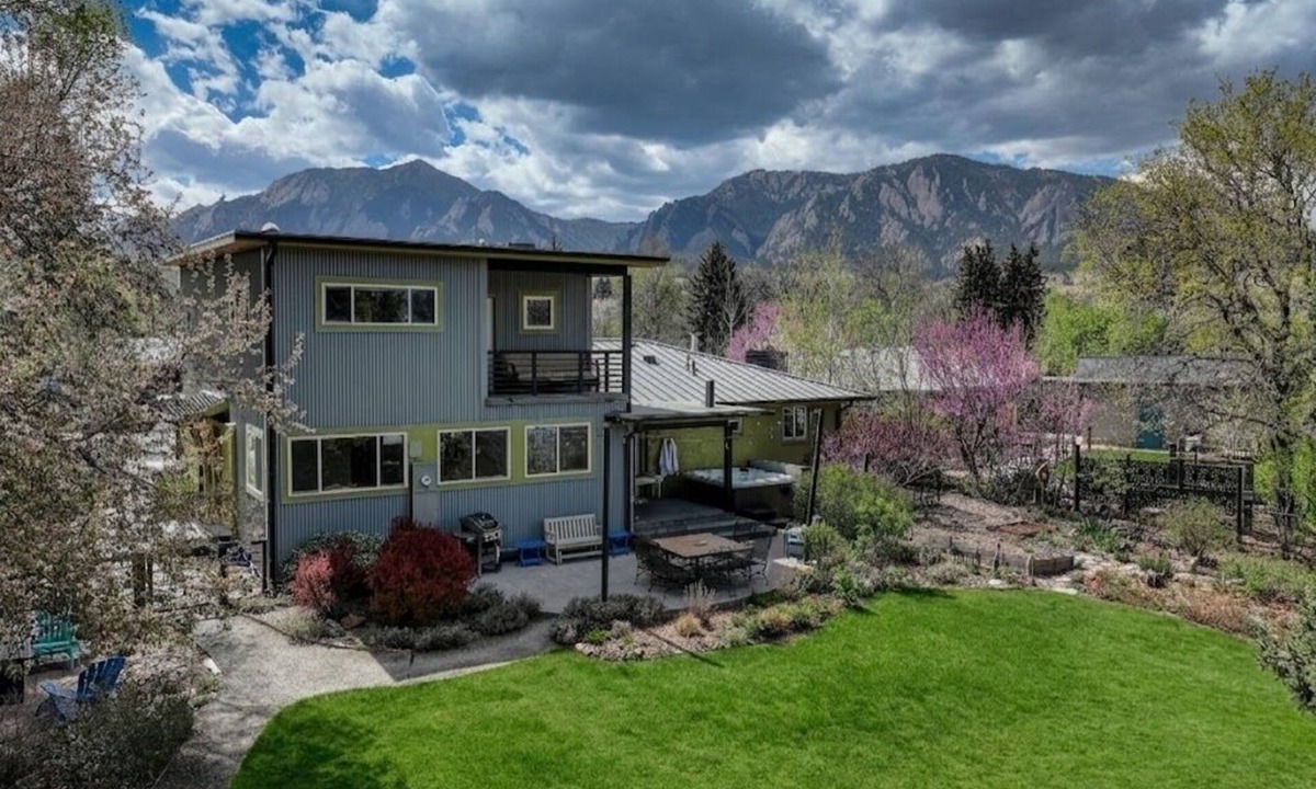 Martin Acres House | Central Boulder, Modern Comfort Close to CU, Chautauqua, and Pearl Street