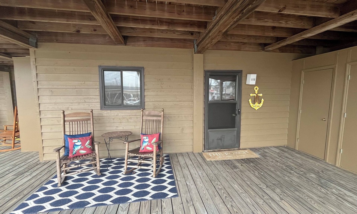 White Lake Condo | Charming, 1st floor, 2-bedroom condo in pleasant White Lake with WiFi, AC