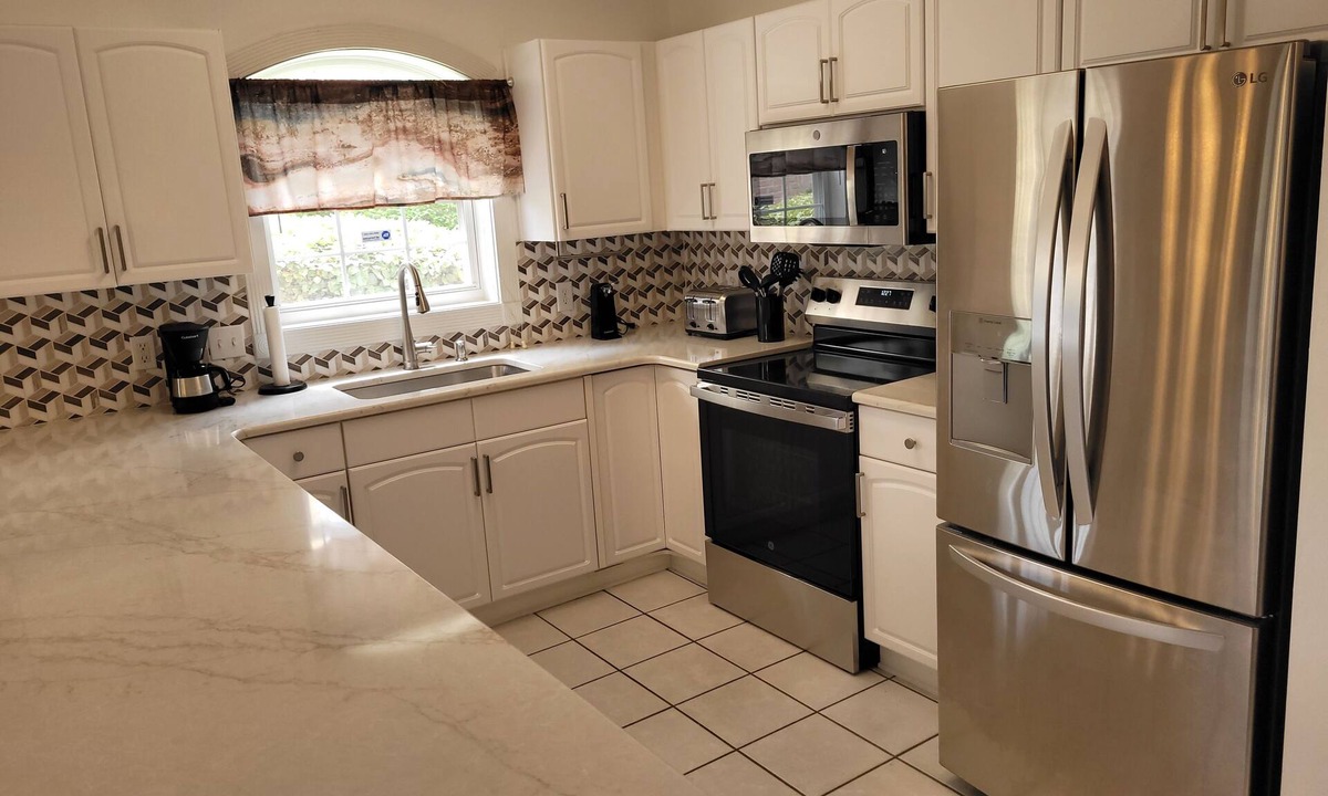 Little River Condo | Charming 2 bedroom, first floor condo near golf and beaches