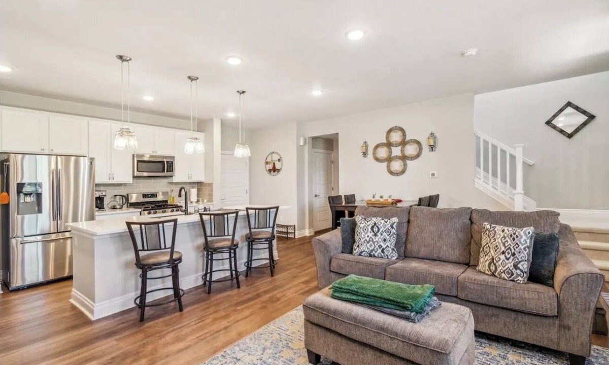 Commerce City House | Charming 3-bedroom townhome with AC, WiFi in enjoyable Commerce City