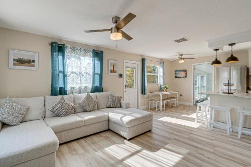 Gulf Cove House | Chic Port Charlotte Home ~ 9 Mi to Englewood Beach