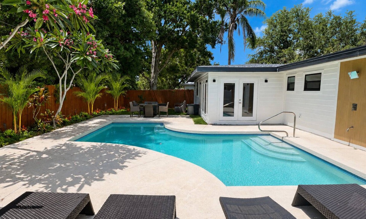 South Gate Ridge House | Coastal 4BR Pool Home – Close to Beach 12mins