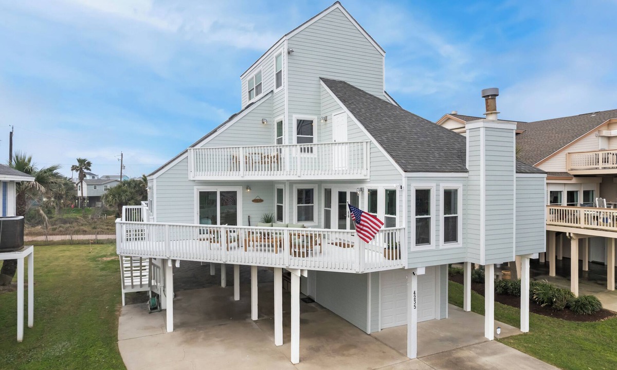 Pirates Beach House | Coastal Ocean View Retreat on Cul-de-sac in Pirates Beach Steps from the Beach