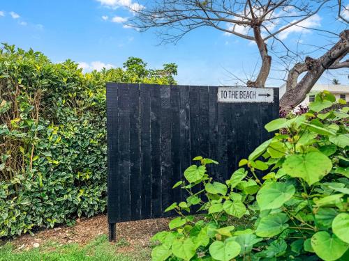 Mokuleia House | Coral Wave Cottage