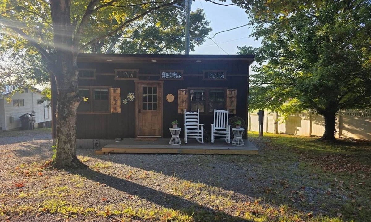 Athens House | Country Chic Cottage w/FREE EV Charging