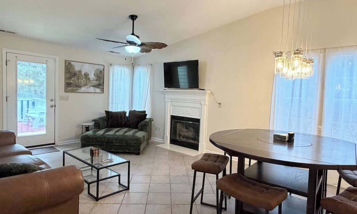 Little River Apartment | Cozy 2-Bedroom Duplex in Little River