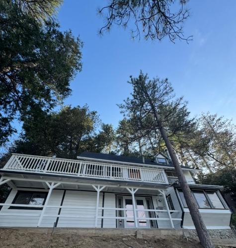 Crestline House | Cozy Crestline Cabin Getaway