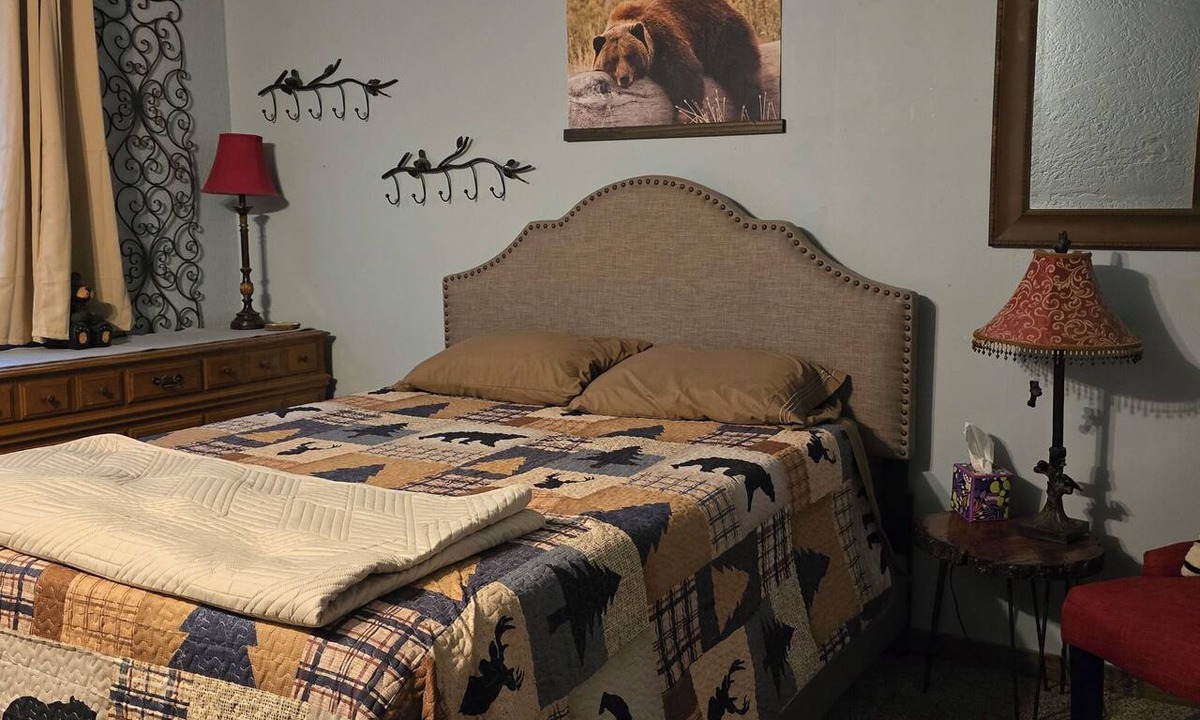 Crestline Cabin | Crestline Mountain Retreat