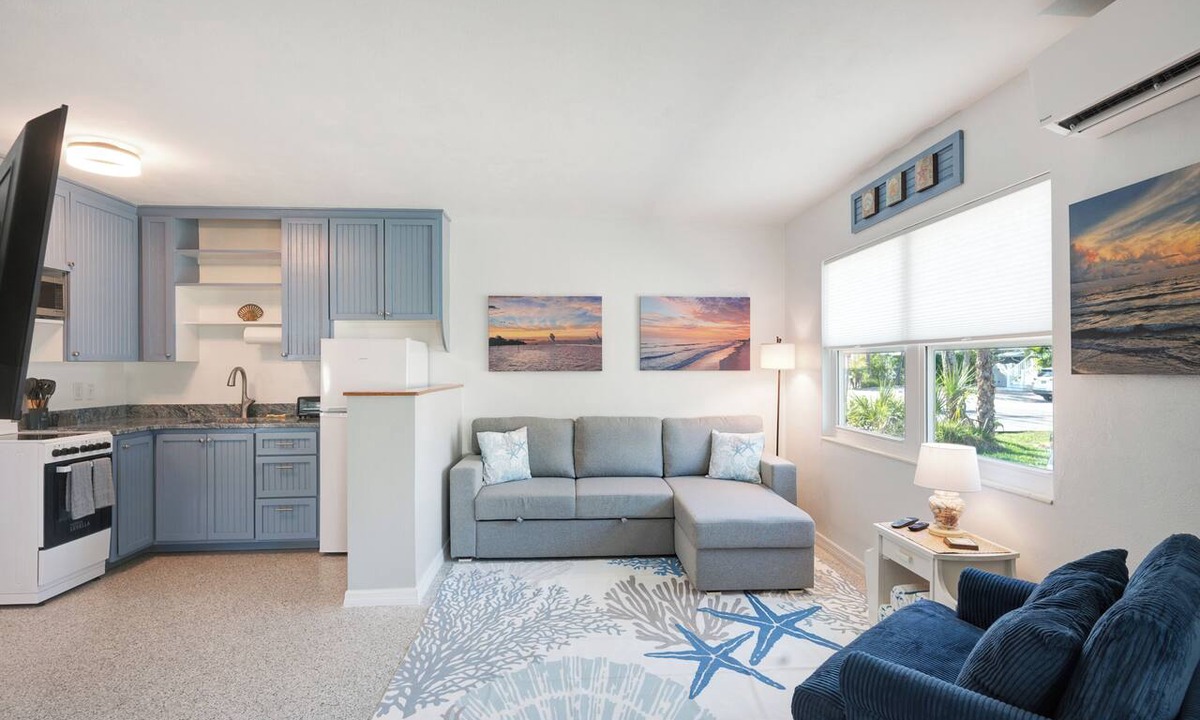 Holmes Beach Condo | Cute and Cozy Island Bungalow, newly remodeled and a short walk to the beach