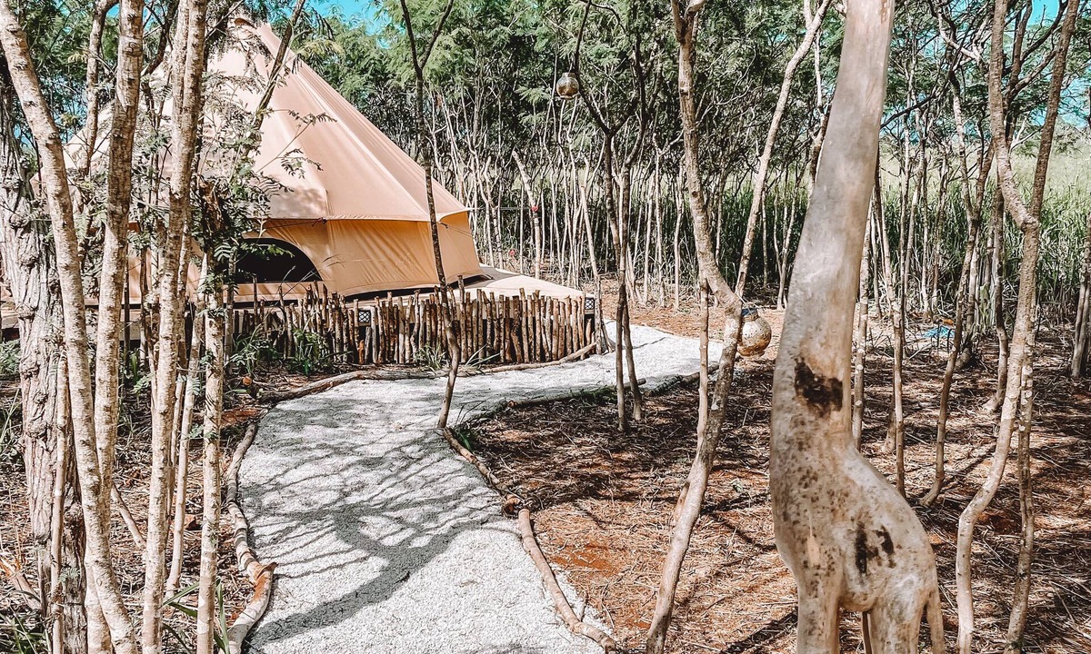 Waialee House | Cute Off Grid Bell Tent with WIFI - 5 min from Haleiwa!