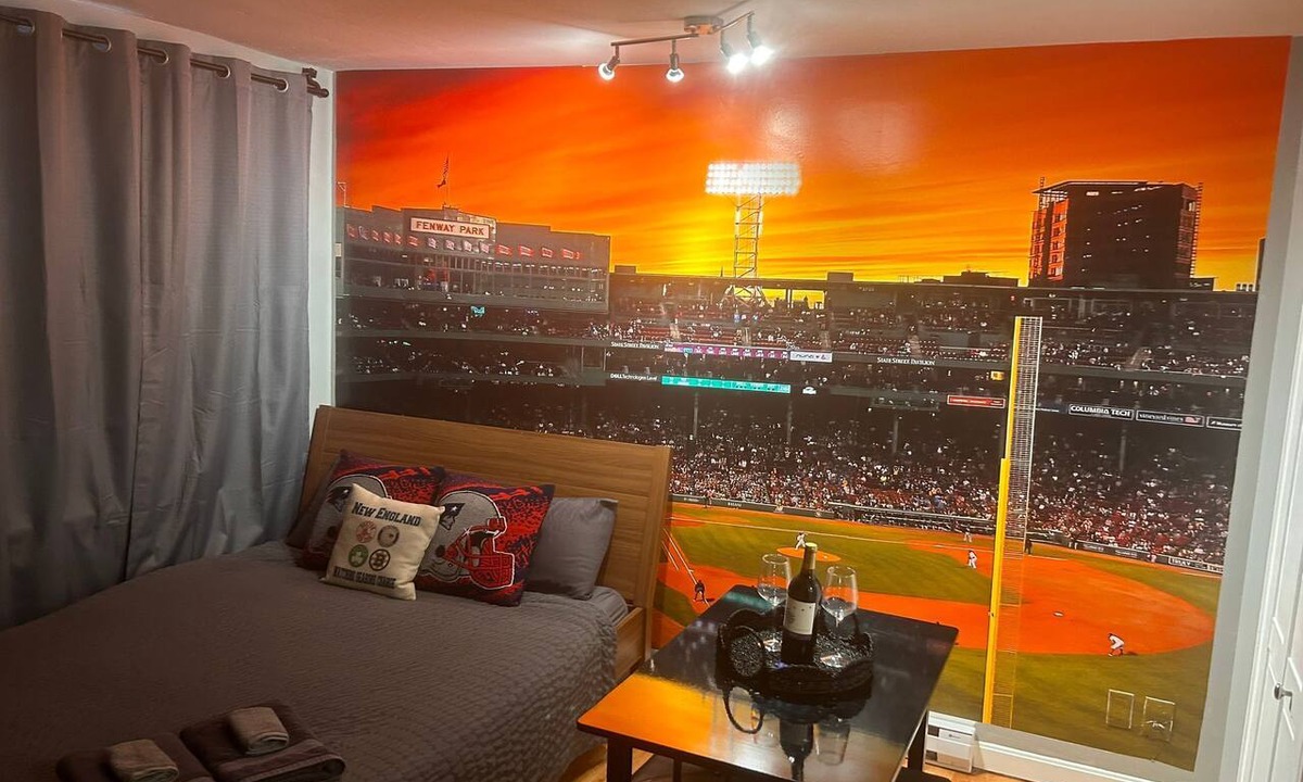 Leather District Apartment | Downtown Boston Famous Nightlife Central Location