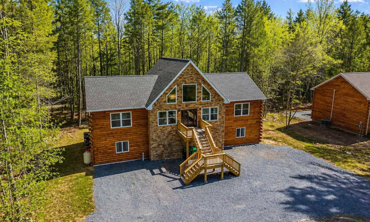 Blakeslee Cabin | Driftwood Lodge | Movie Theater | Hot Tub | Sauna