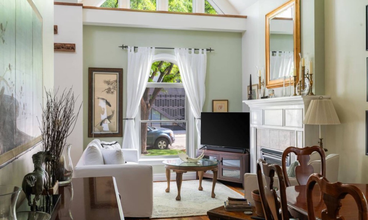 Highland House | Elegant 3-bedroom Victorian house in Denver's Lower Highlands