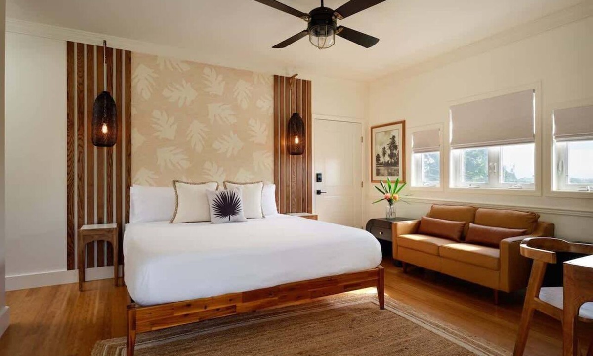 Wailuku House | Experience luxury at The Ulu Suite | Garden patio
