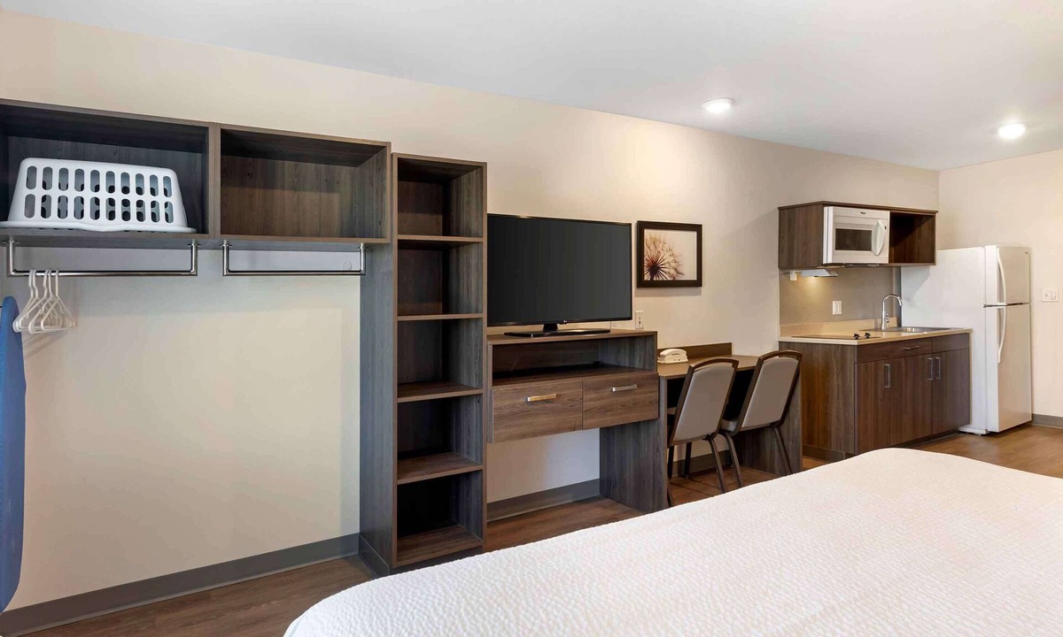 Orient Park Hotel | Extended Stay America Suites - Tampa - Casino Area